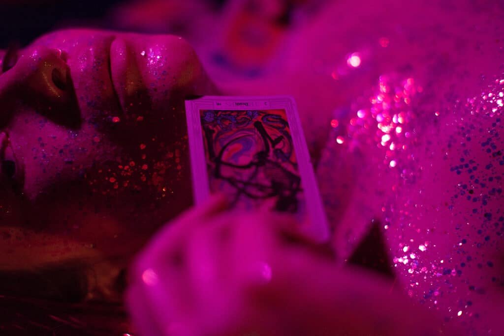 entra en nuestro chat de tarot gratis