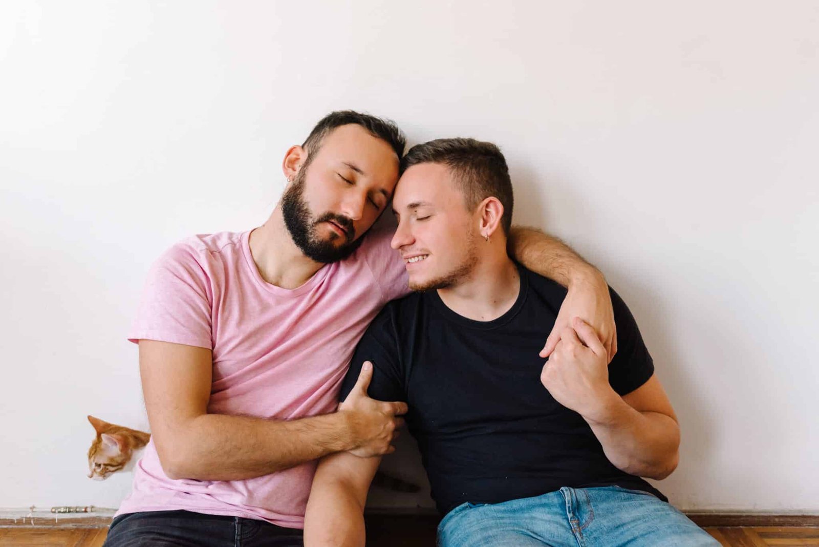 Pareja de chicos gays que se conocieron en el chat chueca Castilla la Mancha